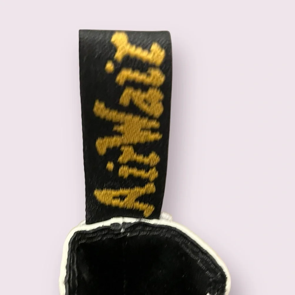 Dr. Martens white Ankle Boots - Size 8 - Picture 6 of 6